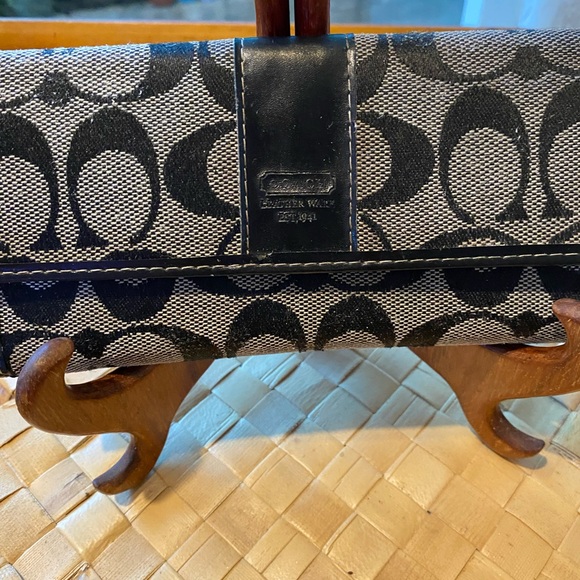 Coach Black and Gray Signature Wallet - Picture 1 of 6